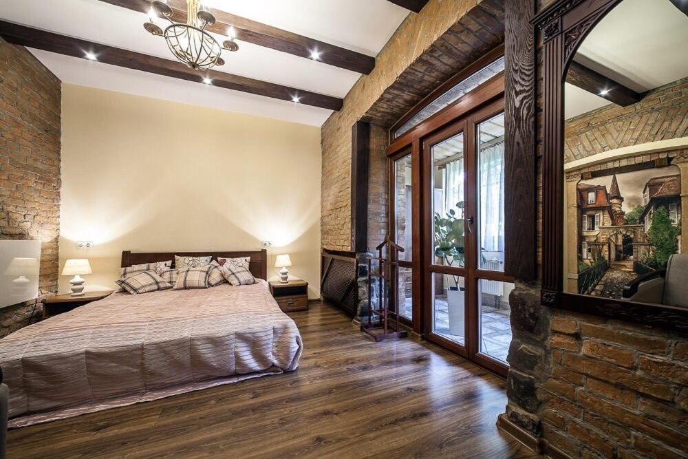 Austrian Apartment Lviv Buitenkant foto